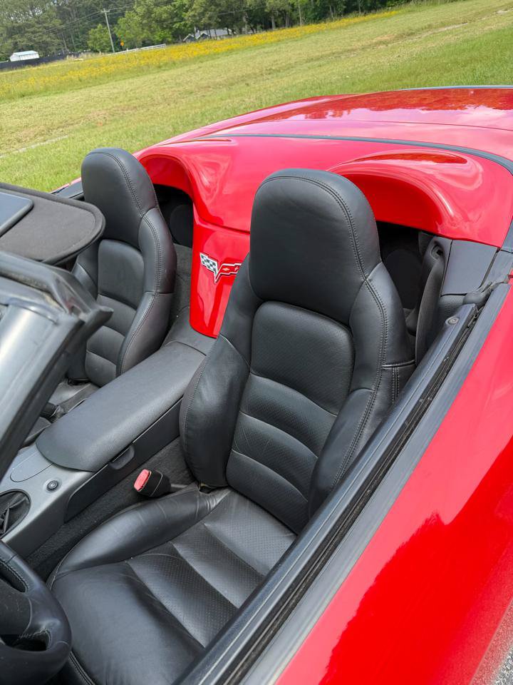 Used 2007 Chevrolet Corvette Convertible w/ Preferred Equipment Group RWD image 19