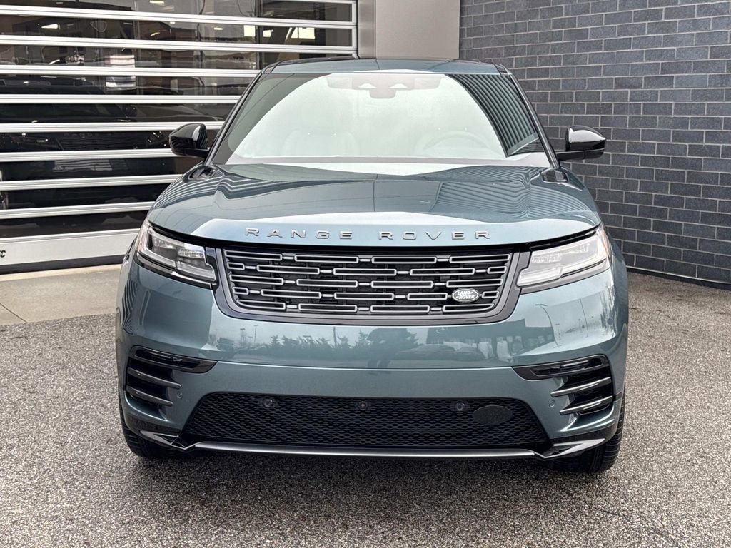 New 2026 Land Rover Range Rover Velar Dynamic SE image 2