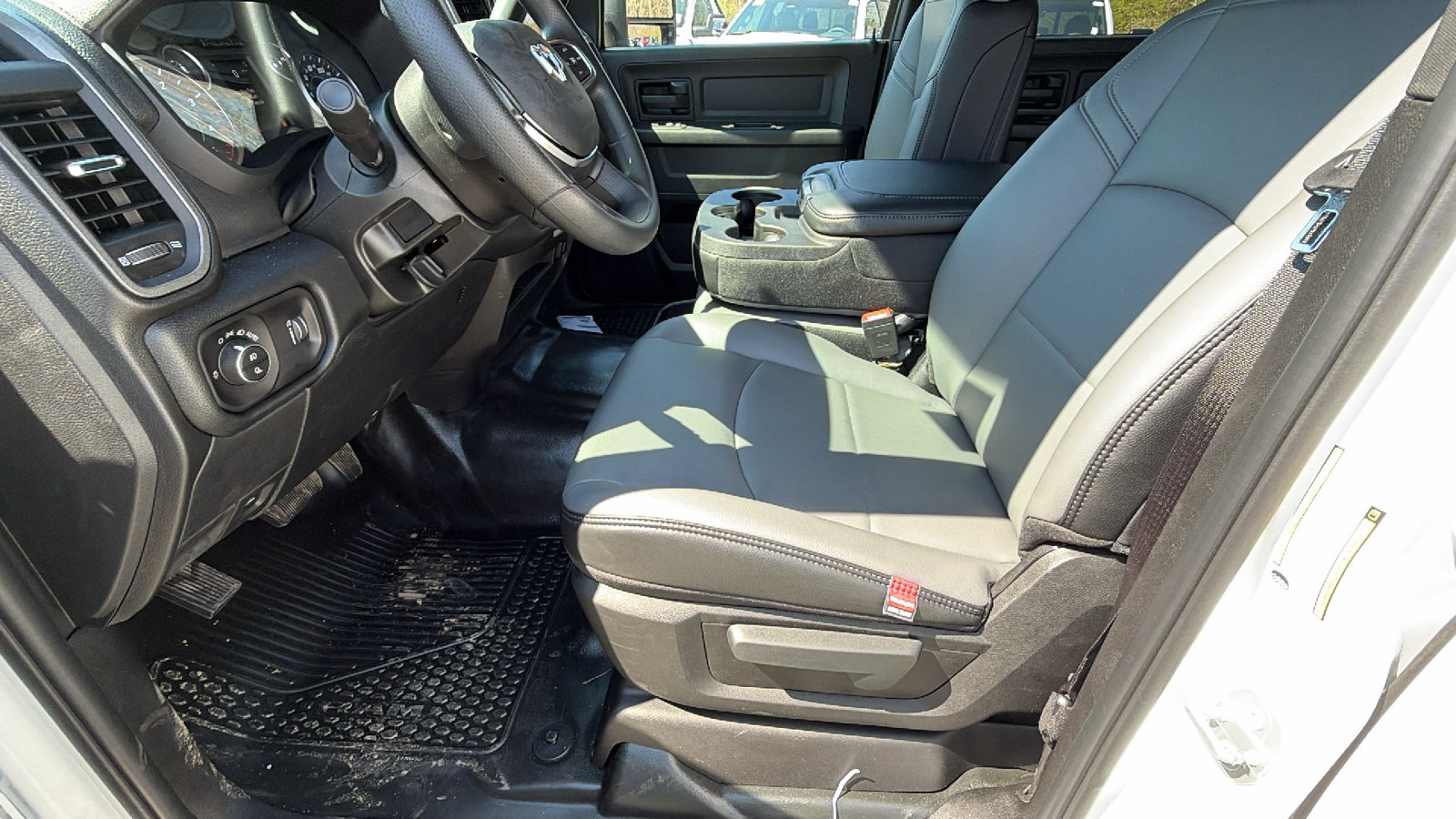 New 2026 RAM 2500 Tradesman AWD/4WD image 16