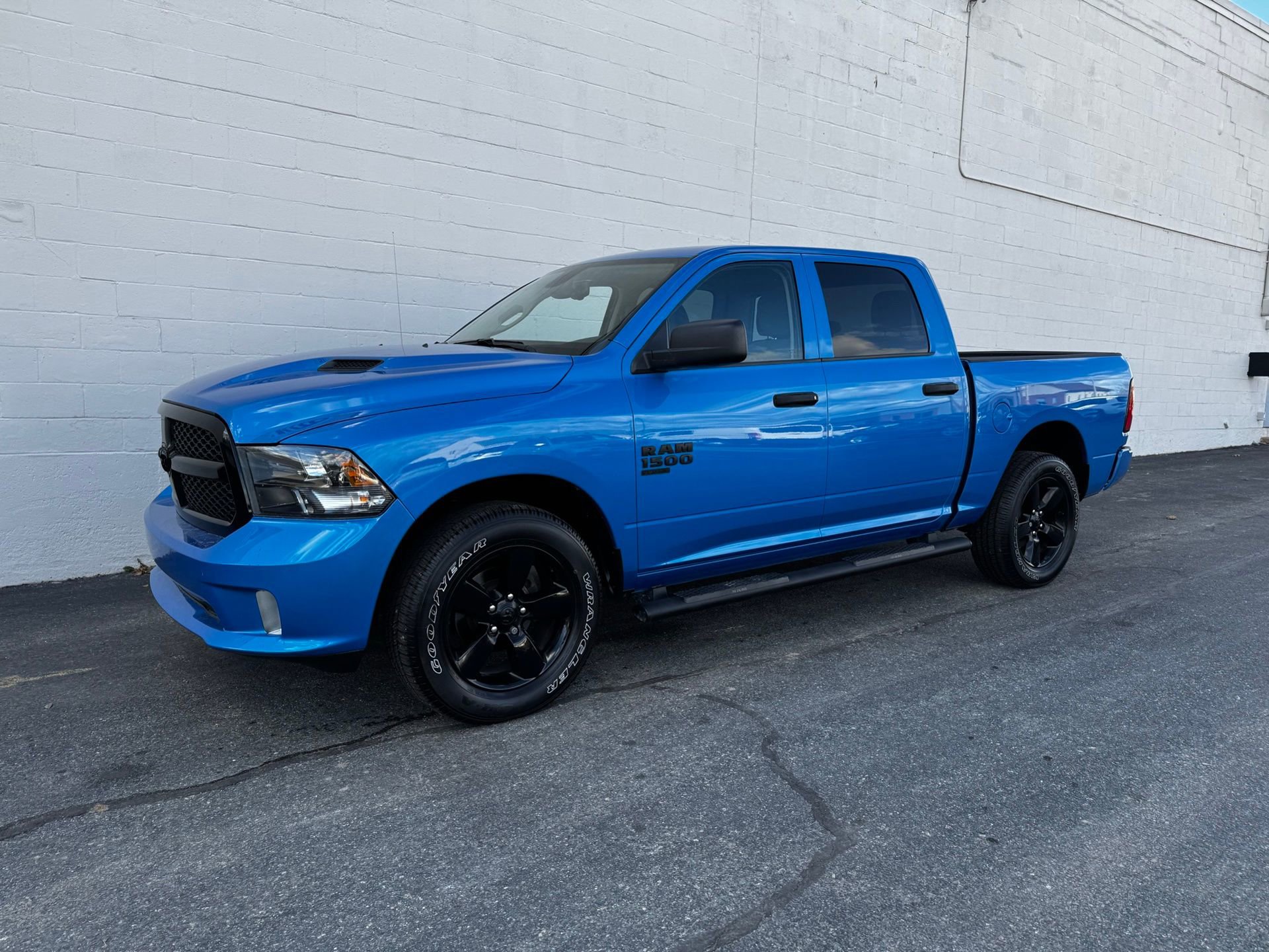 Used 2023 RAM 1500 Express w/ Wheel & Sound Group