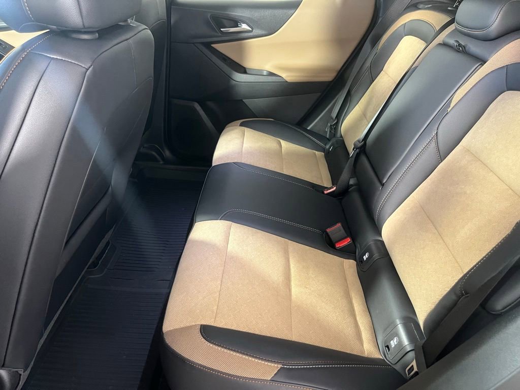 New 2026 Chevrolet Equinox ACTIV w/ Convenience Package III AWD/4WD image 9