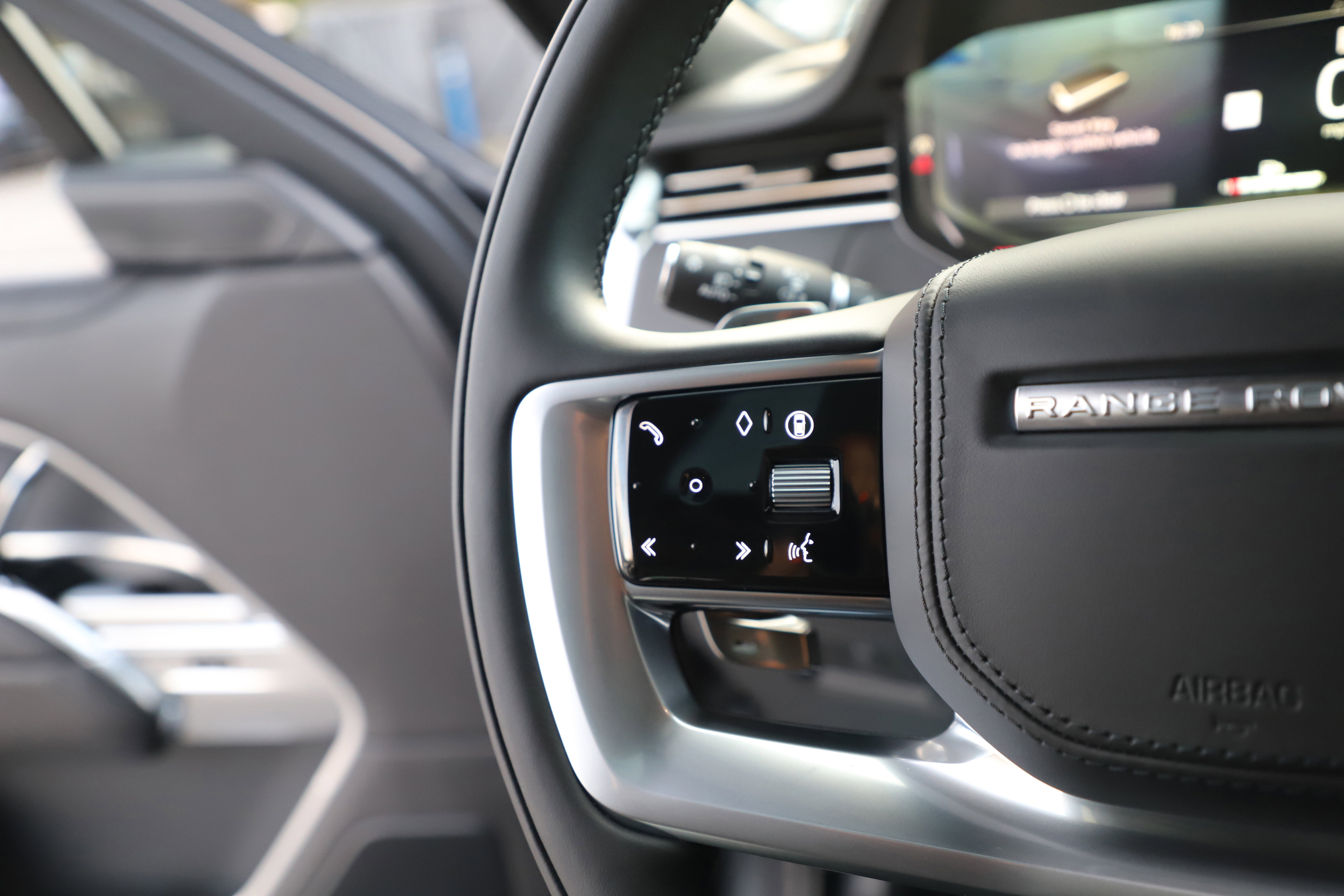 New 2026 Land Rover Range Rover SE AWD/4WD image 25