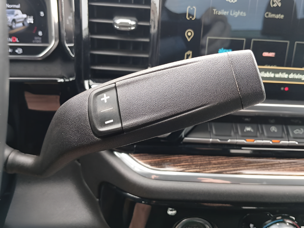 Used 2024 GMC Sierra 1500 Elevation w/ LPO, Elevation Black Package AWD/4WD image 11