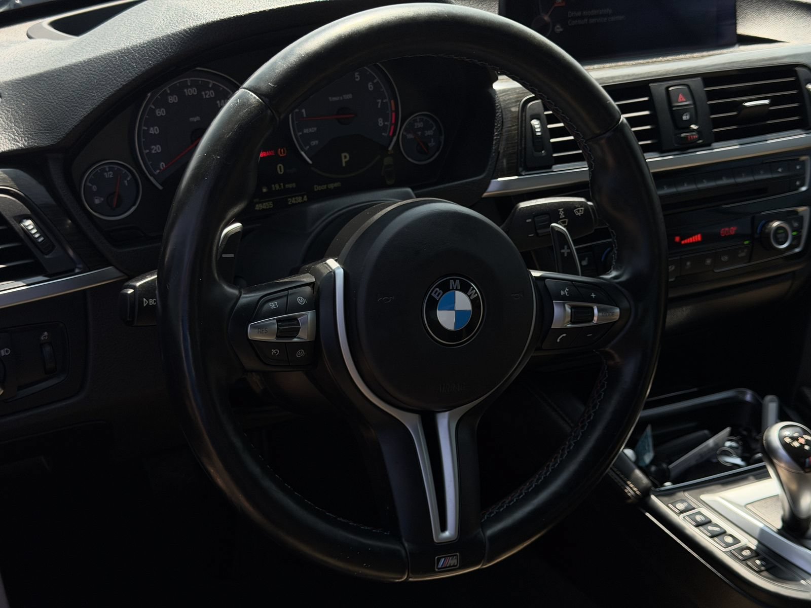 Used 2015 BMW M4 Convertible RWD image 14