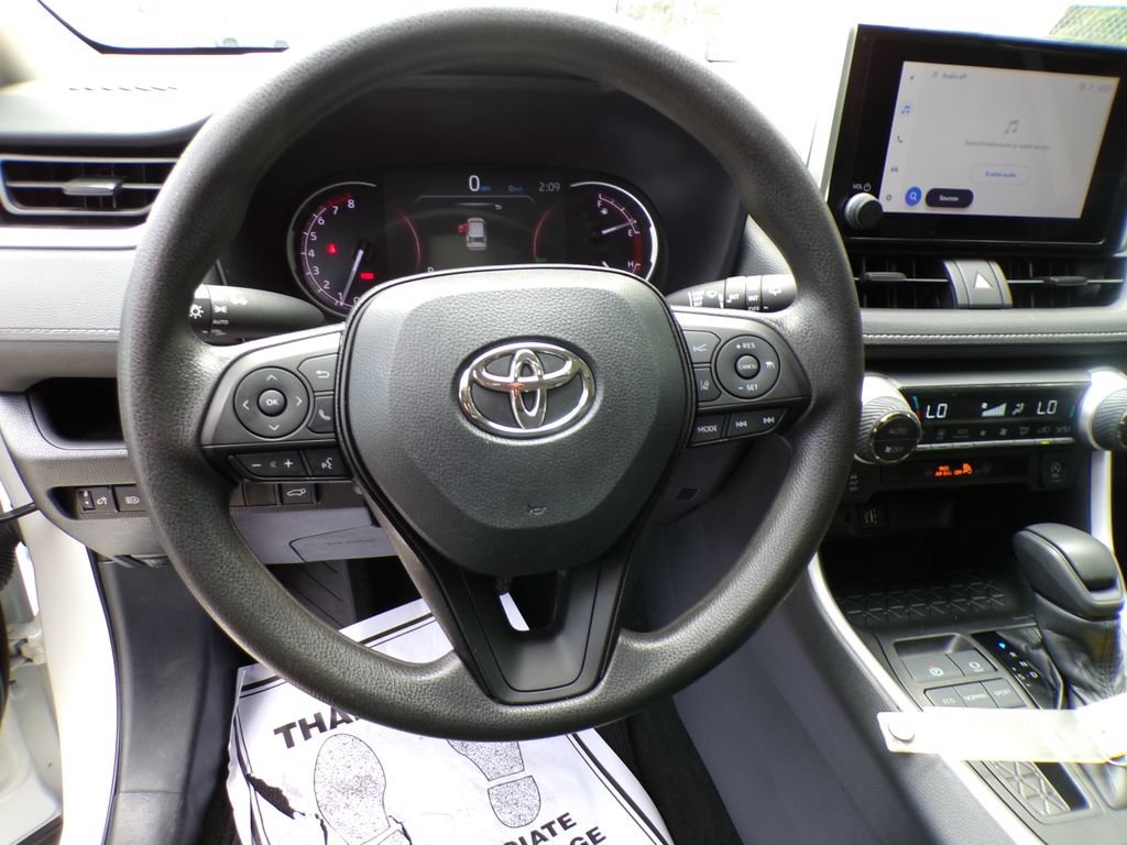 Used 2024 Toyota RAV4 XLE w/ Convenience Package FWD image 12