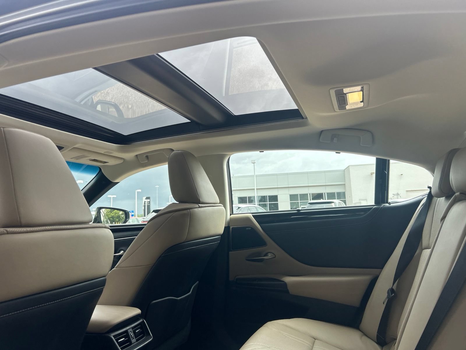 Certified 2021 Lexus ES 350 Ultra Luxury w/ Accessory Package 2 FWD image 16