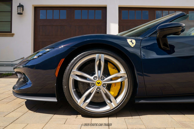 Used 2025 Ferrari 296 GTS RWD image 4