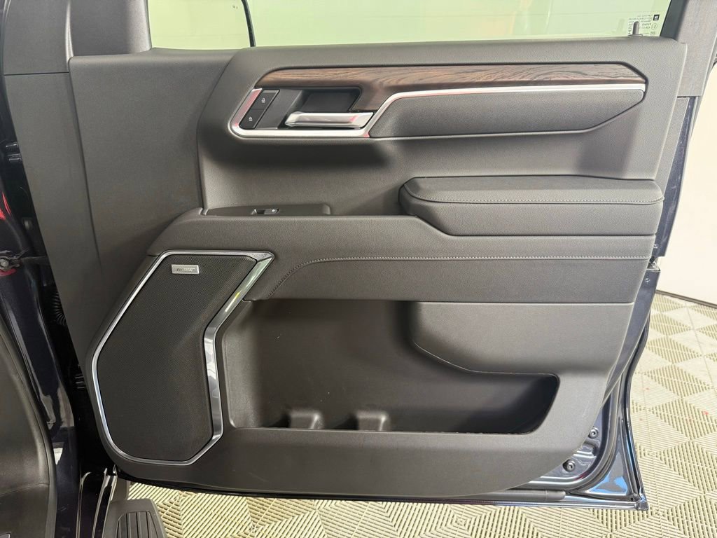New 2025 GMC Sierra 1500 SLT w/ SLT Premium Package image 28