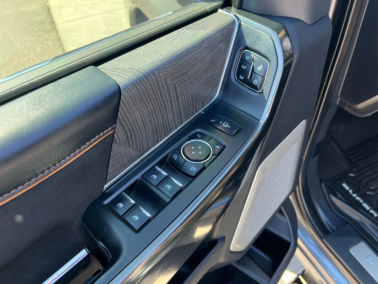 Used 2024 Ford F350 Platinum image 10