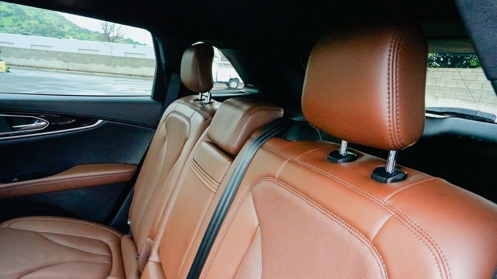 Used 2023 Lincoln Nautilus Reserve w/ Equipment Group 201A image 14