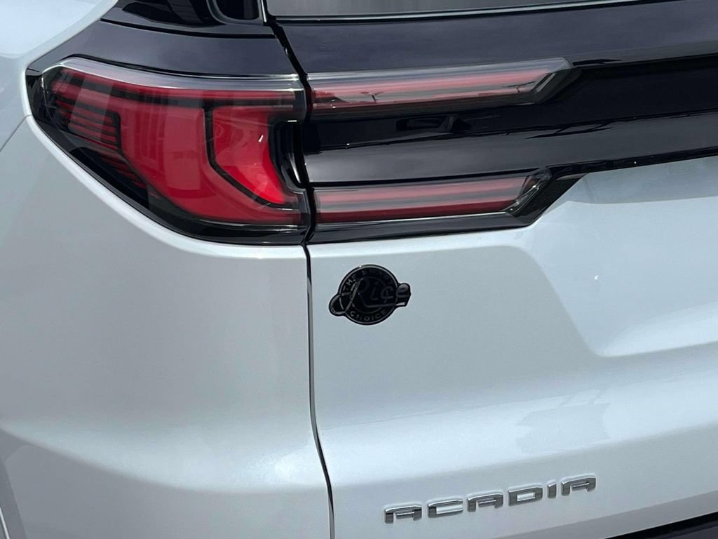 New 2026 GMC Acadia Denali w/ Super Cruise Package FWD image 10