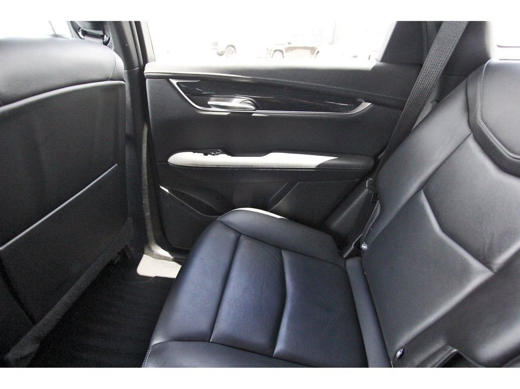 Used 2022 Cadillac XT5 Premium Luxury FWD image 12