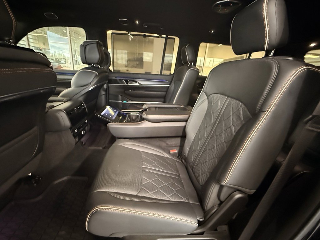 Used 2024 Jeep Grand Wagoneer Series III w/ Quick Order Packagew 28T image 22