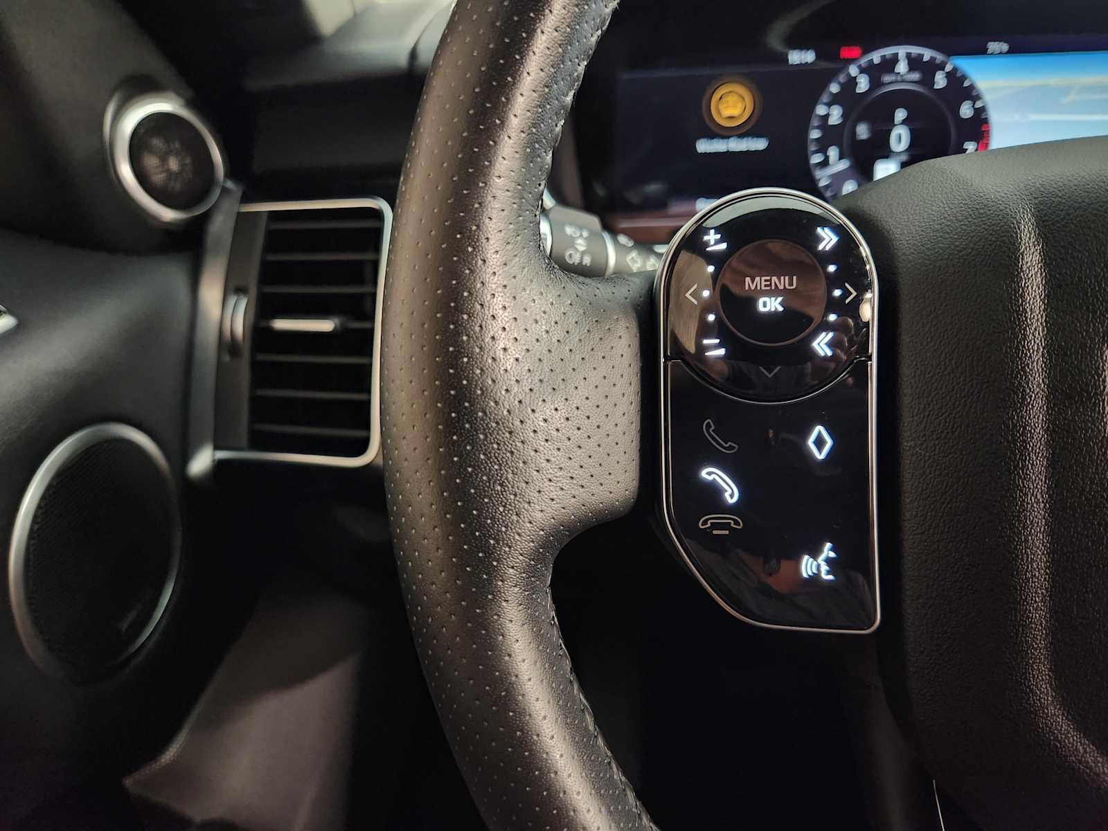 Used 2018 Land Rover Range Rover Sport HSE AWD/4WD image 28
