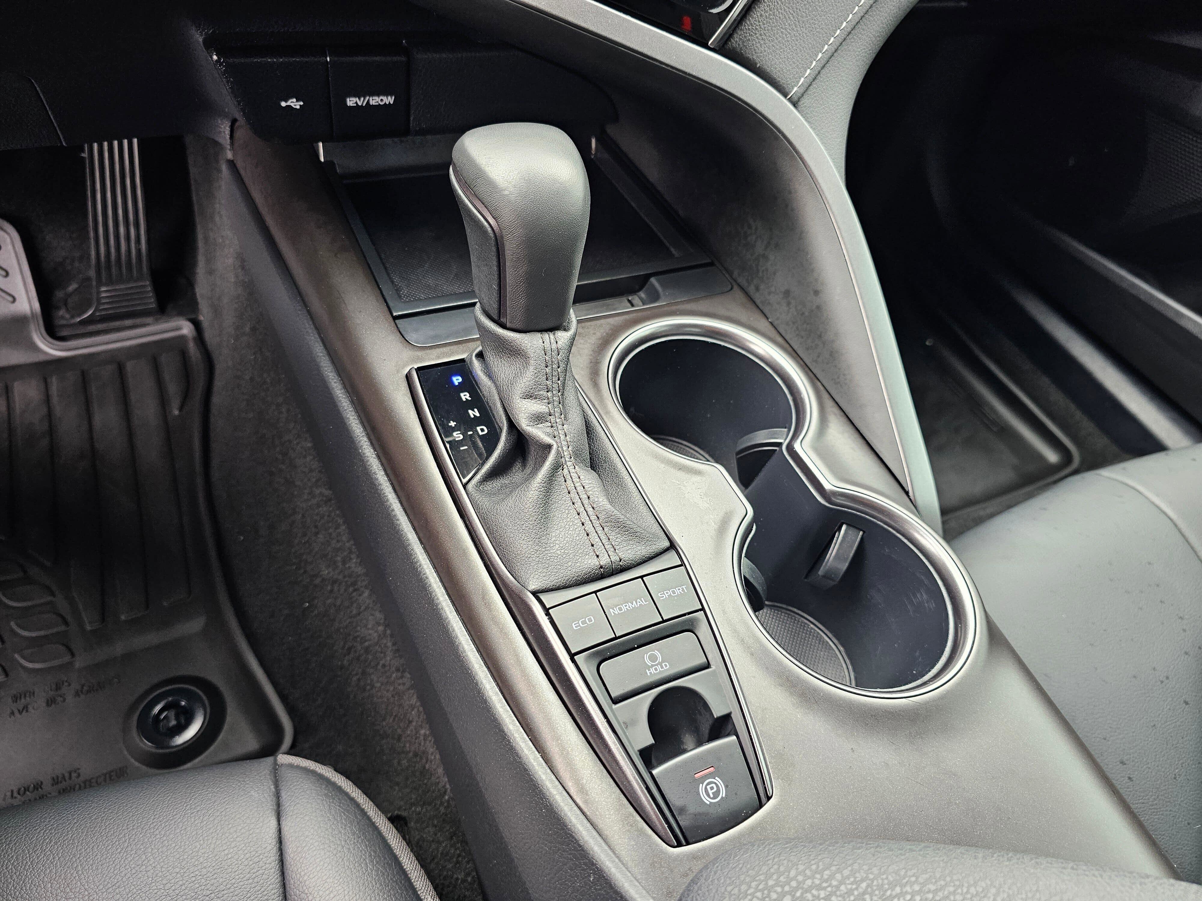 Used 2024 Toyota Camry SE w/ Convenience Package AWD/4WD image 30