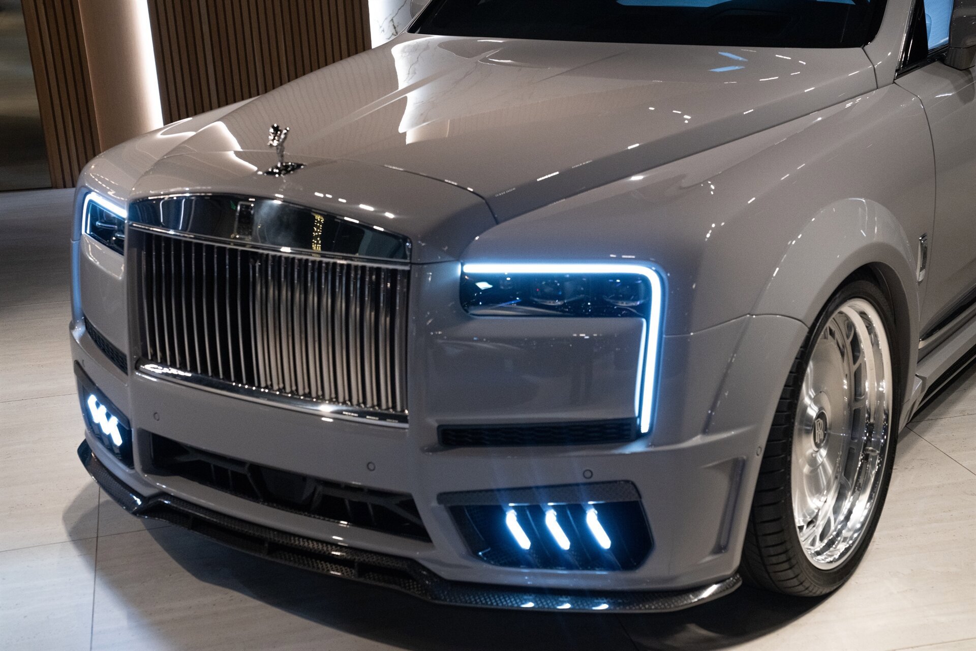 Used 2026 Rolls-Royce Cullinan AWD/4WD image 32