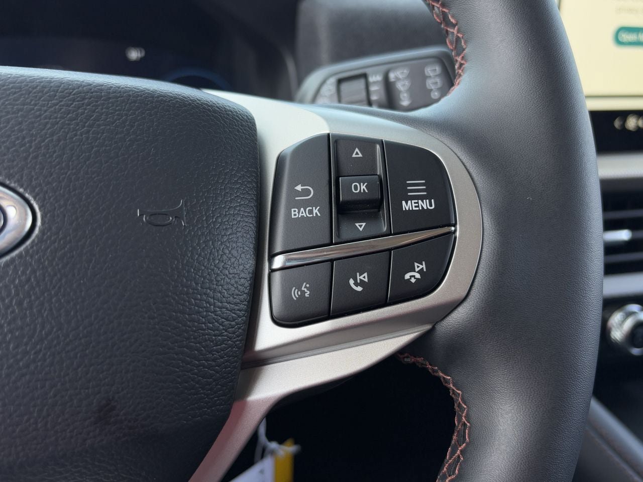 New 2026 Ford Explorer Active RWD image 15