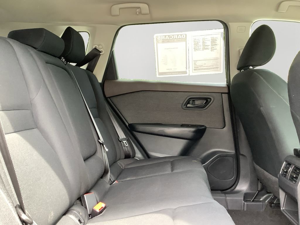 Used 2023 Nissan Rogue S image 13