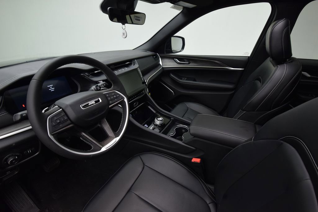 New 2026 Jeep Grand Cherokee Limited w/ Limited Altitude Package image 38