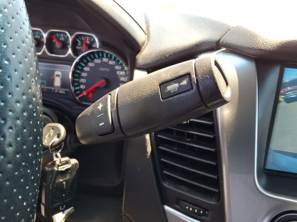 Used 2019 Chevrolet Suburban LS RWD image 14