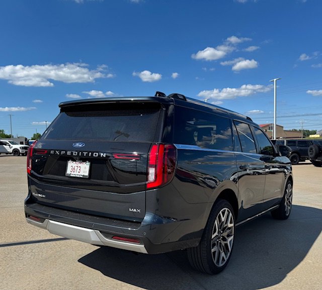 New 2025 Ford Expedition Max Platinum w/ Platinum Ultimate Package image 4