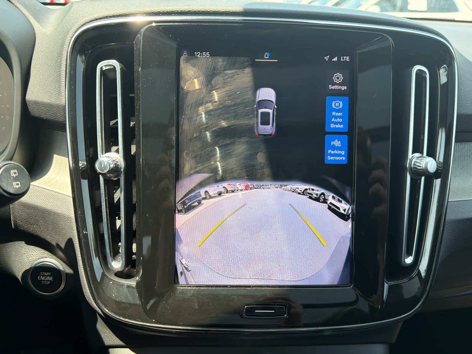 Used 2024 Volvo XC40 B5 Core AWD/4WD image 32