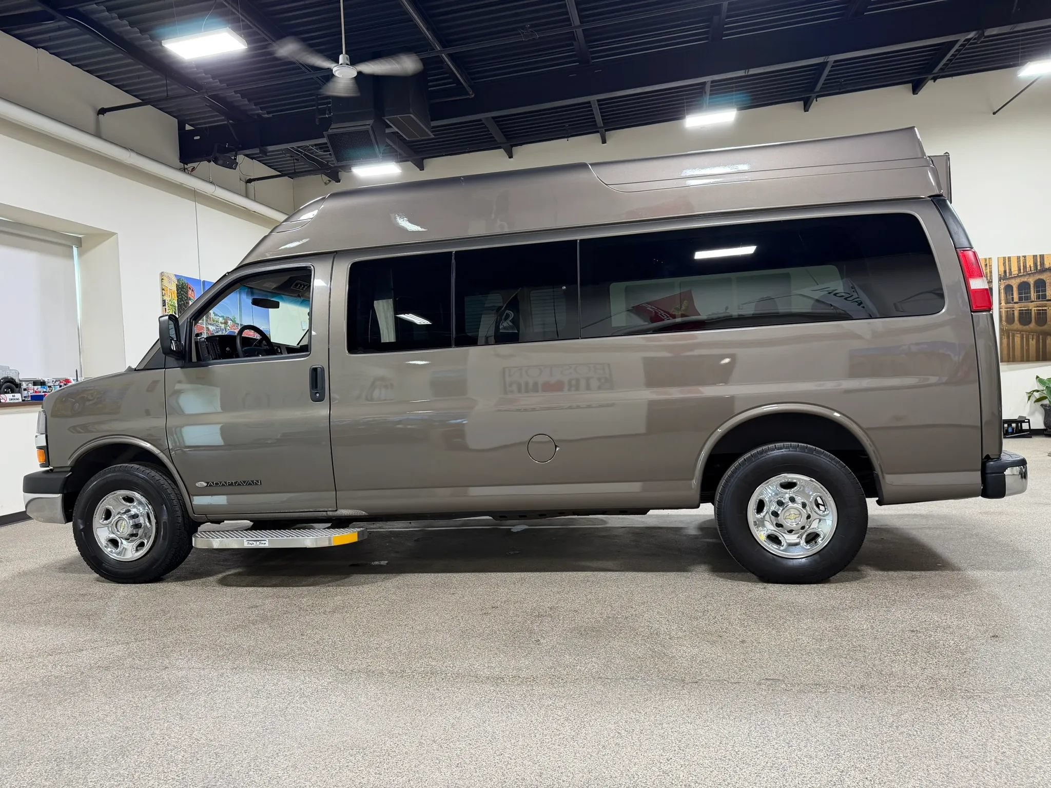 Used 2014 Chevrolet Express 3500 LT w/ LT Preferred Equipment Group RWD image 8