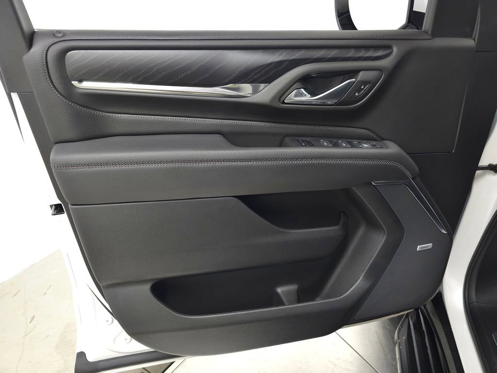 Used 2024 GMC Yukon Denali AWD/4WD image 16