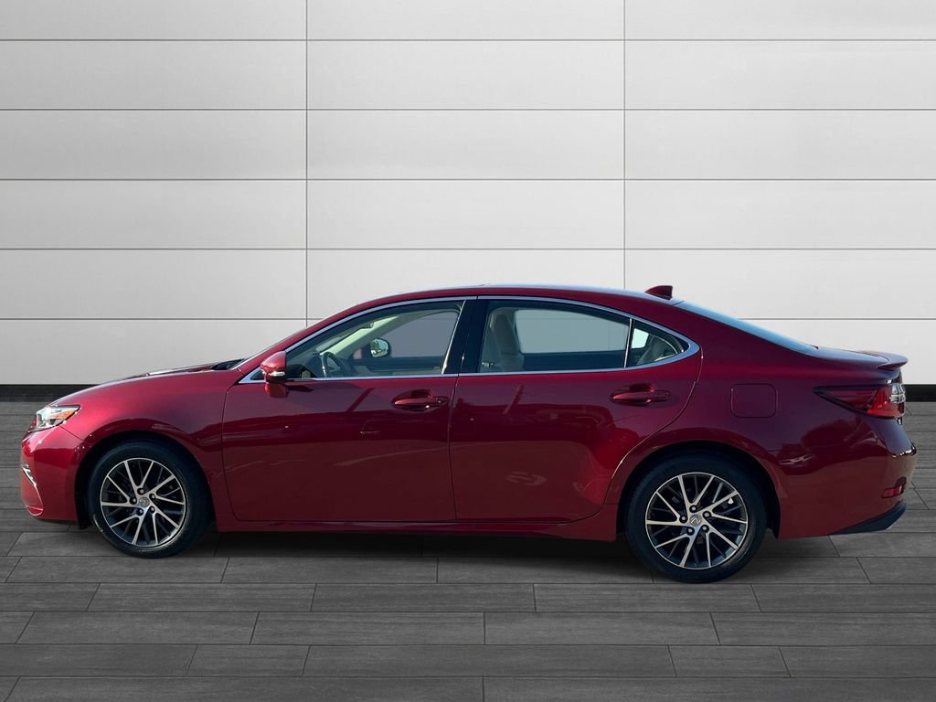 Used 2016 Lexus ES 350 w/ Navigation System Package FWD image 2