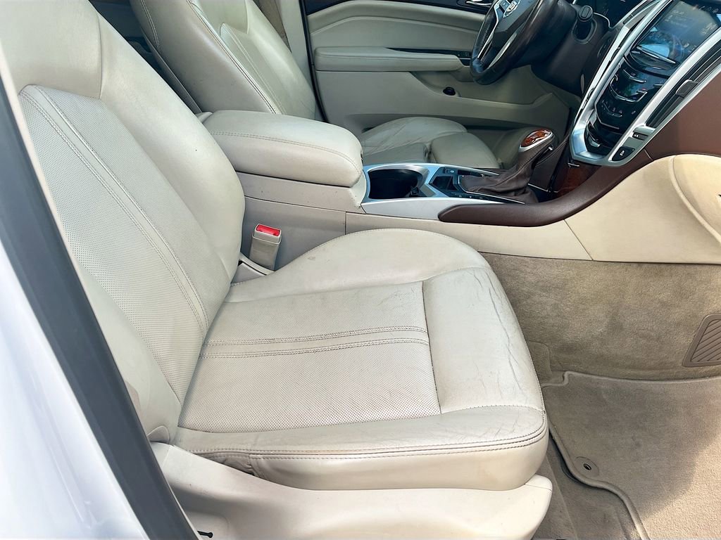 Used 2016 Cadillac SRX Luxury w/ Driver Awareness Package image 27