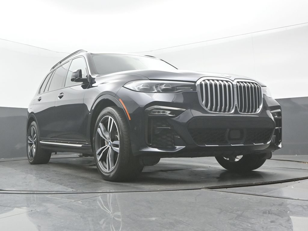 Used 2021 BMW X7 xDrive40i w/ M Sport Package AWD/4WD image 9