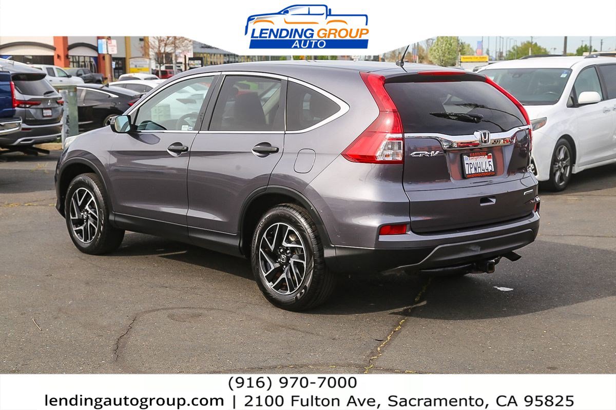 Used 2016 Honda CR-V SE image 2