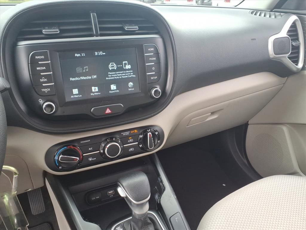 Used 2021 Kia Soul LX image 24