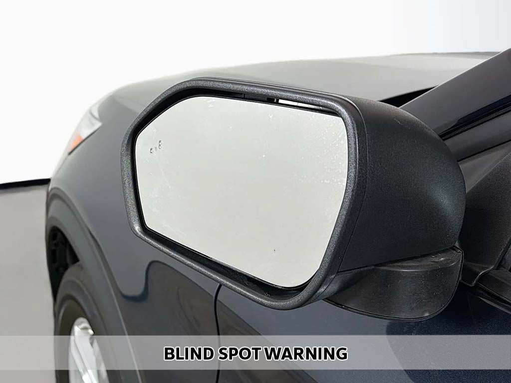 Used 2024 Ford Explorer XLT w/ Equipment Group 202A AWD/4WD image 4