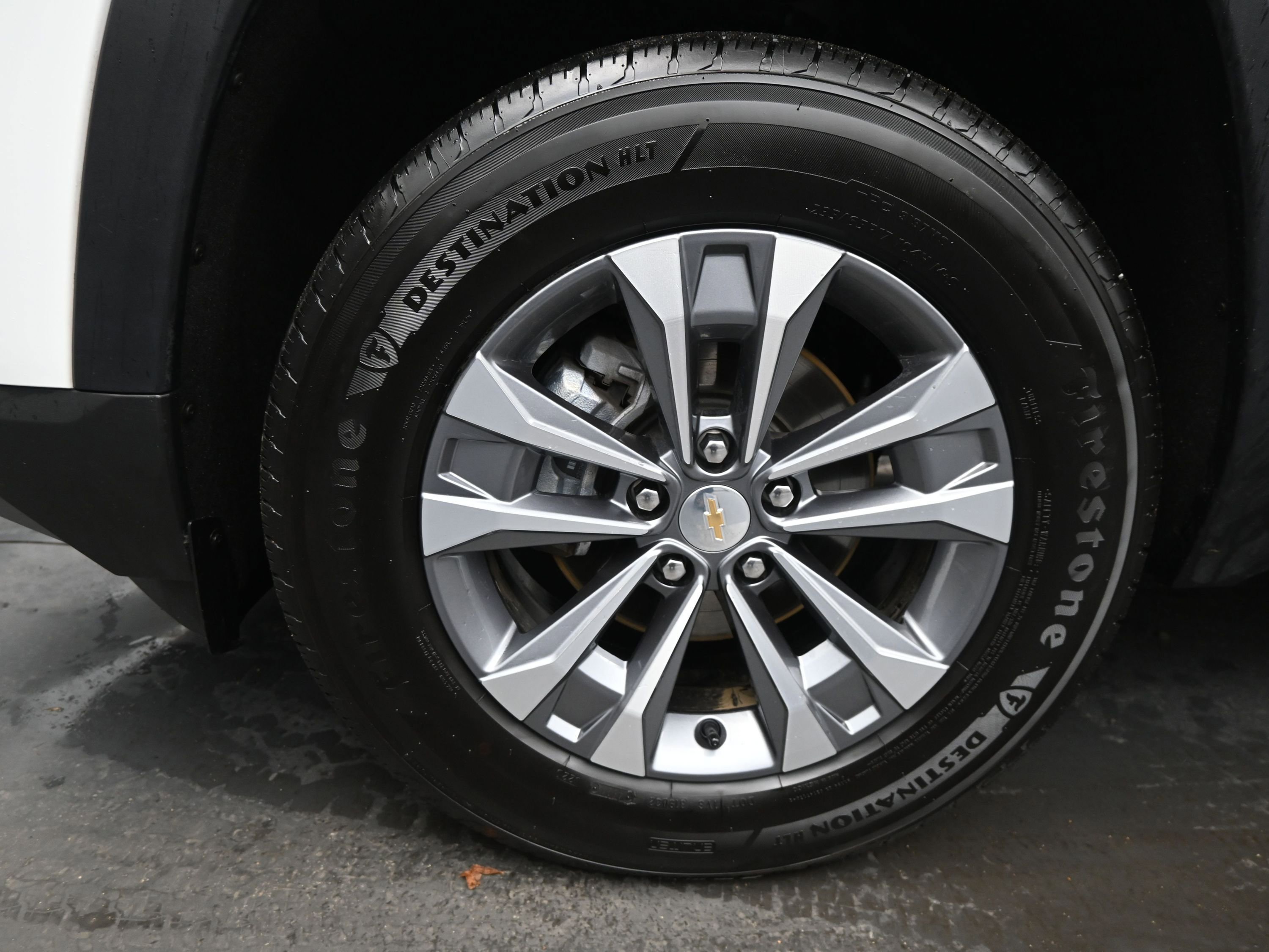 Used 2025 Chevrolet Equinox LT FWD image 12
