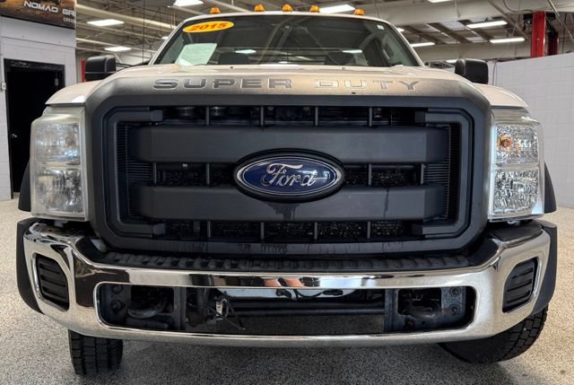 Used 2015 Ford F550 4x4 Regular Cab Super Duty image 3