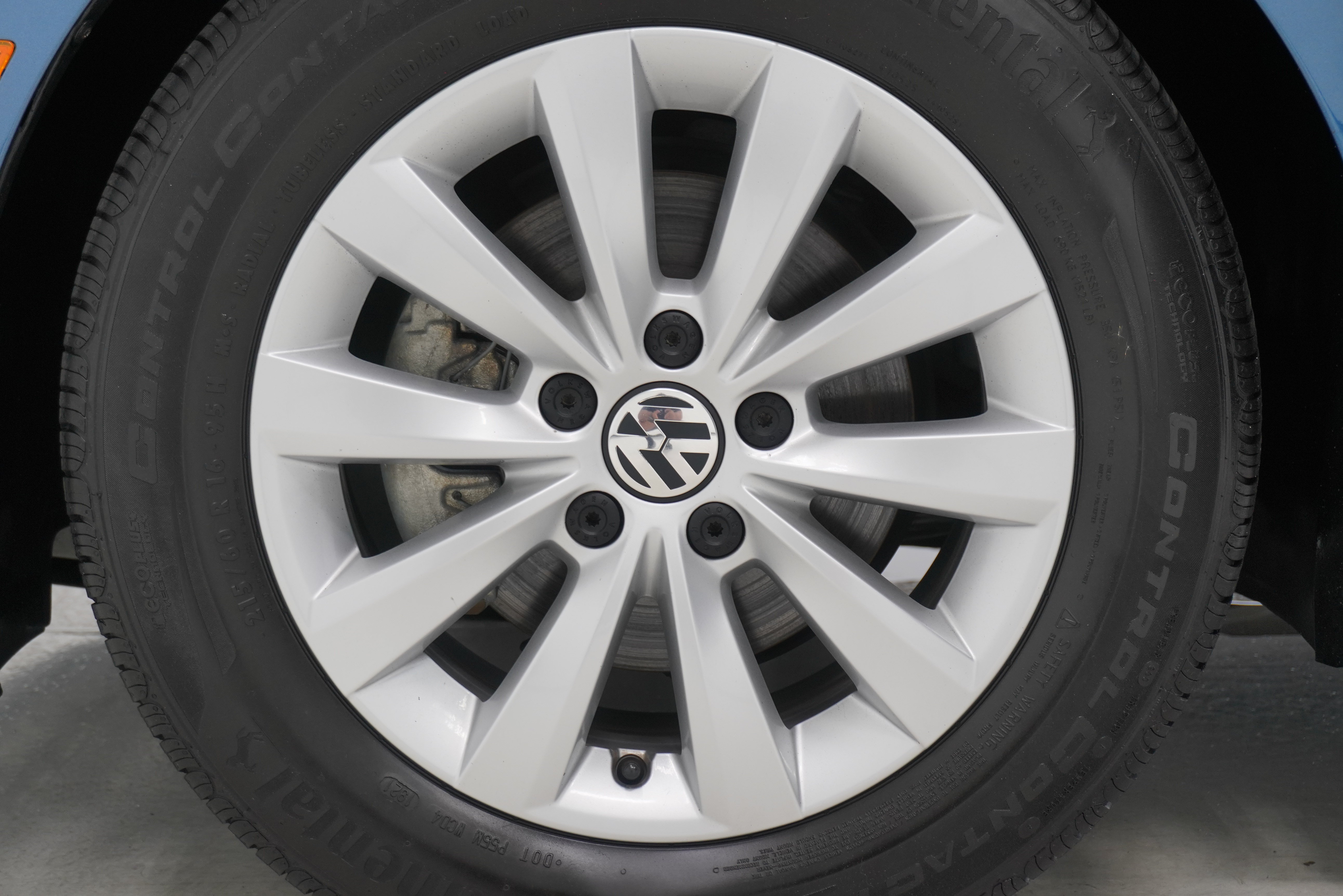 Used 2016 Volkswagen Beetle 1.8T S FWD image 22