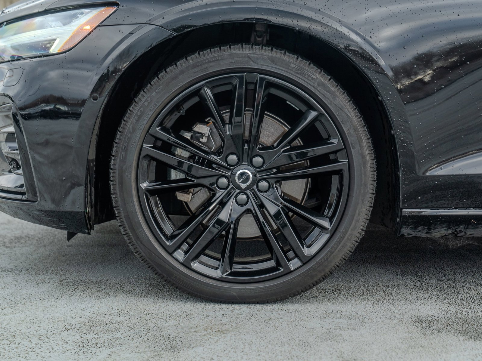 Used 2024 Volvo S60 B5 Plus w/ Climate Package image 12