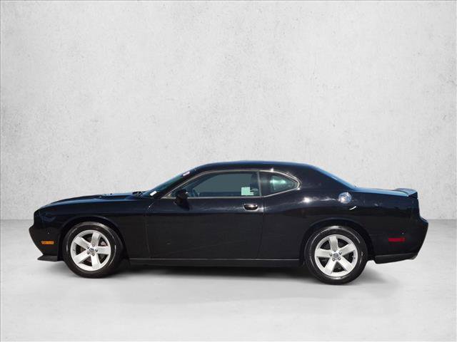 Used 2013 Dodge Challenger SXT RWD image 9