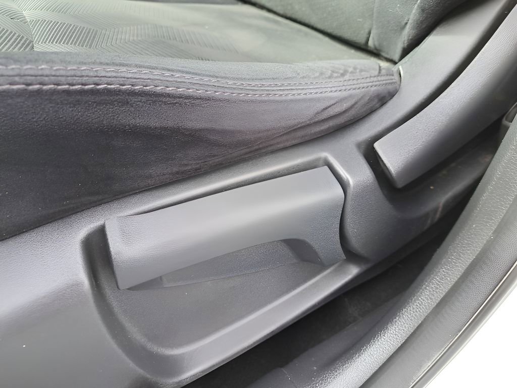 Used 2015 Nissan Rogue S image 14