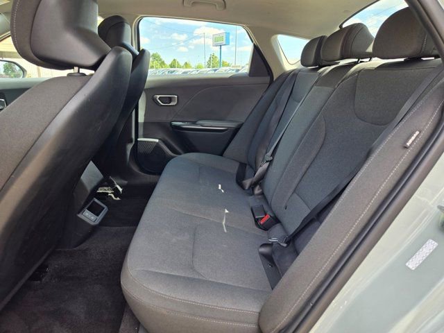 Used 2025 Kia K4 LXS image 25