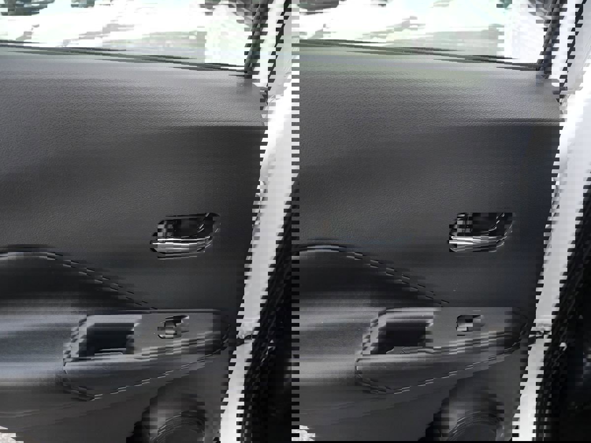 Used 2020 Nissan Kicks SR w/ SR Premium Package image 22