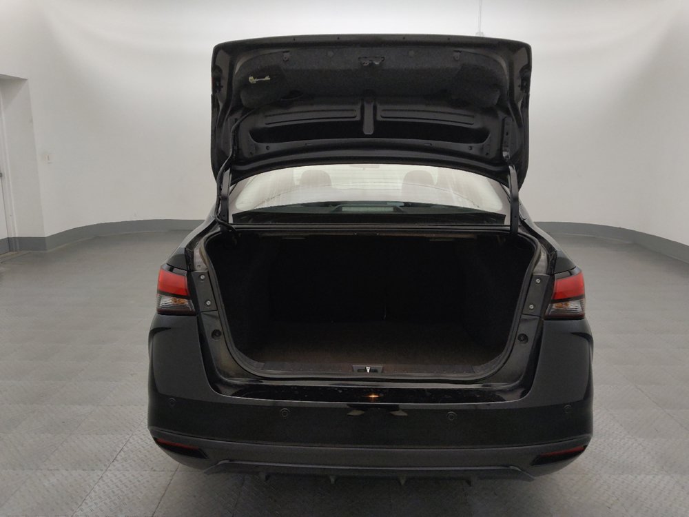 Used 2025 Nissan Versa SV FWD image 29