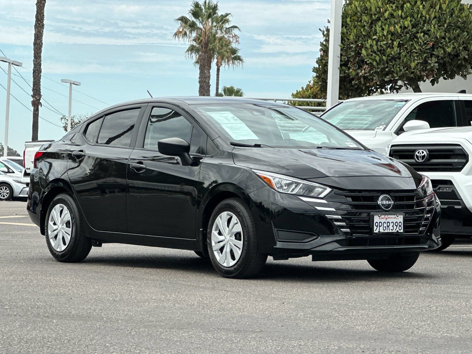 Used 2024 Nissan Versa S w/ Trunk Package FWD image 8