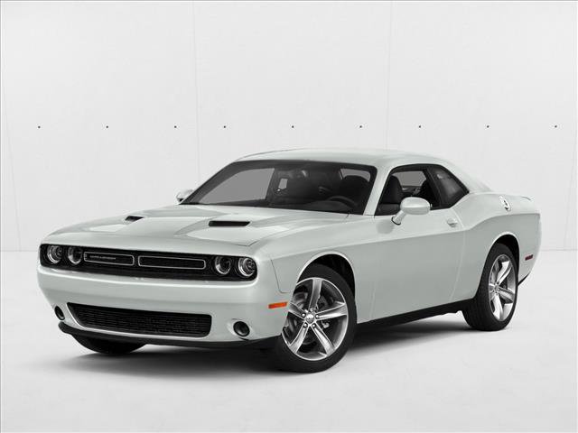 Used 2018 Dodge Challenger SXT RWD image 1