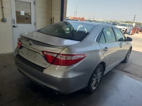 Used 2016 Toyota Camry SE FWD image 5