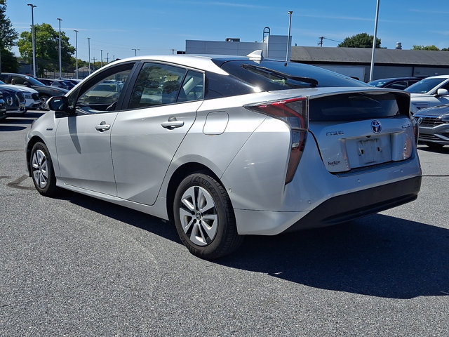 Used 2018 Toyota Prius Four FWD image 3