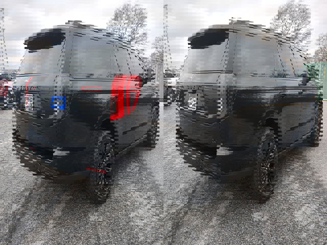 Certified 2025 Ford Expedition Max Platinum w/ Stealth Appearance Package image 3