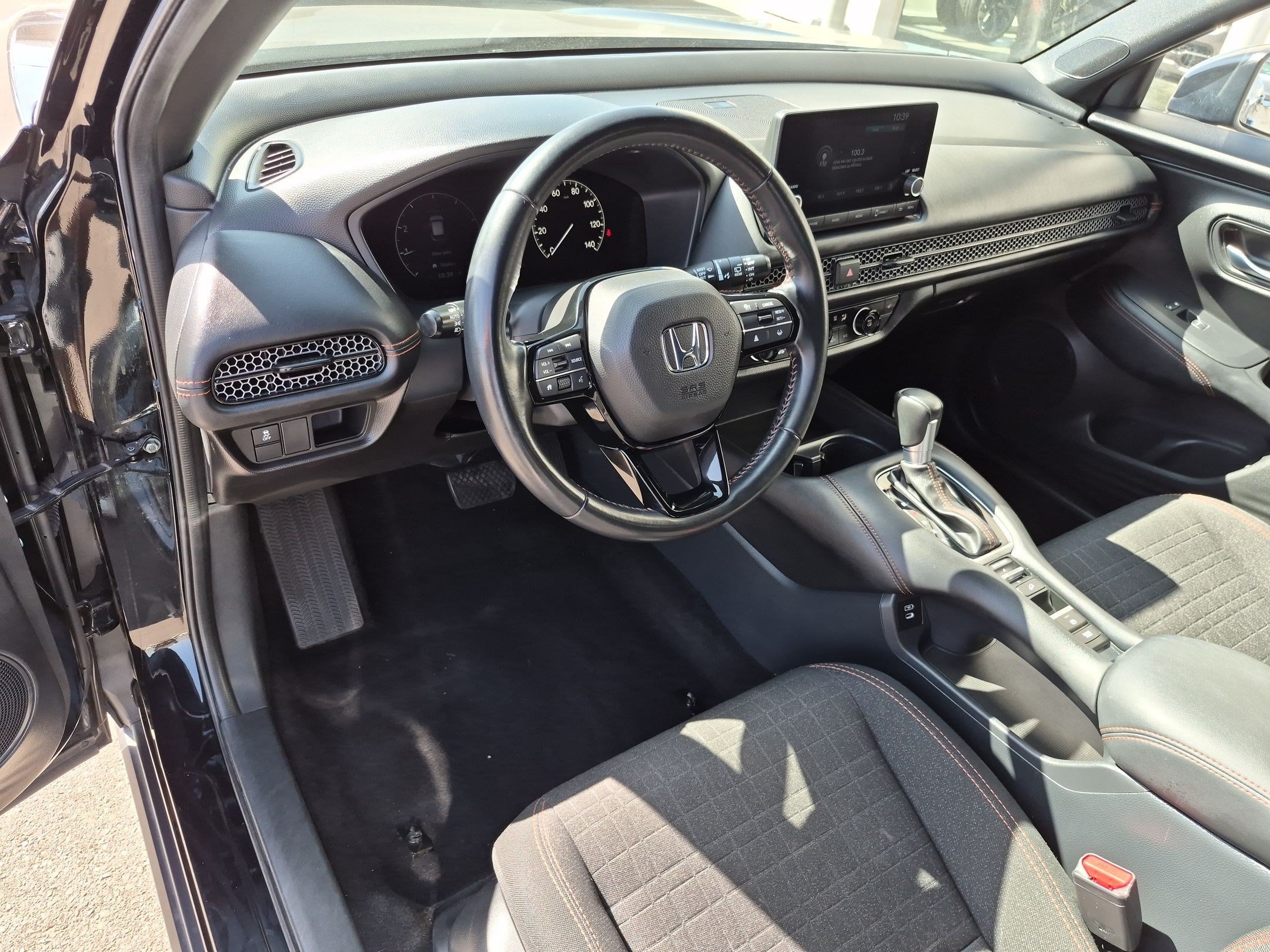 Used 2025 Honda HR-V Sport image 17