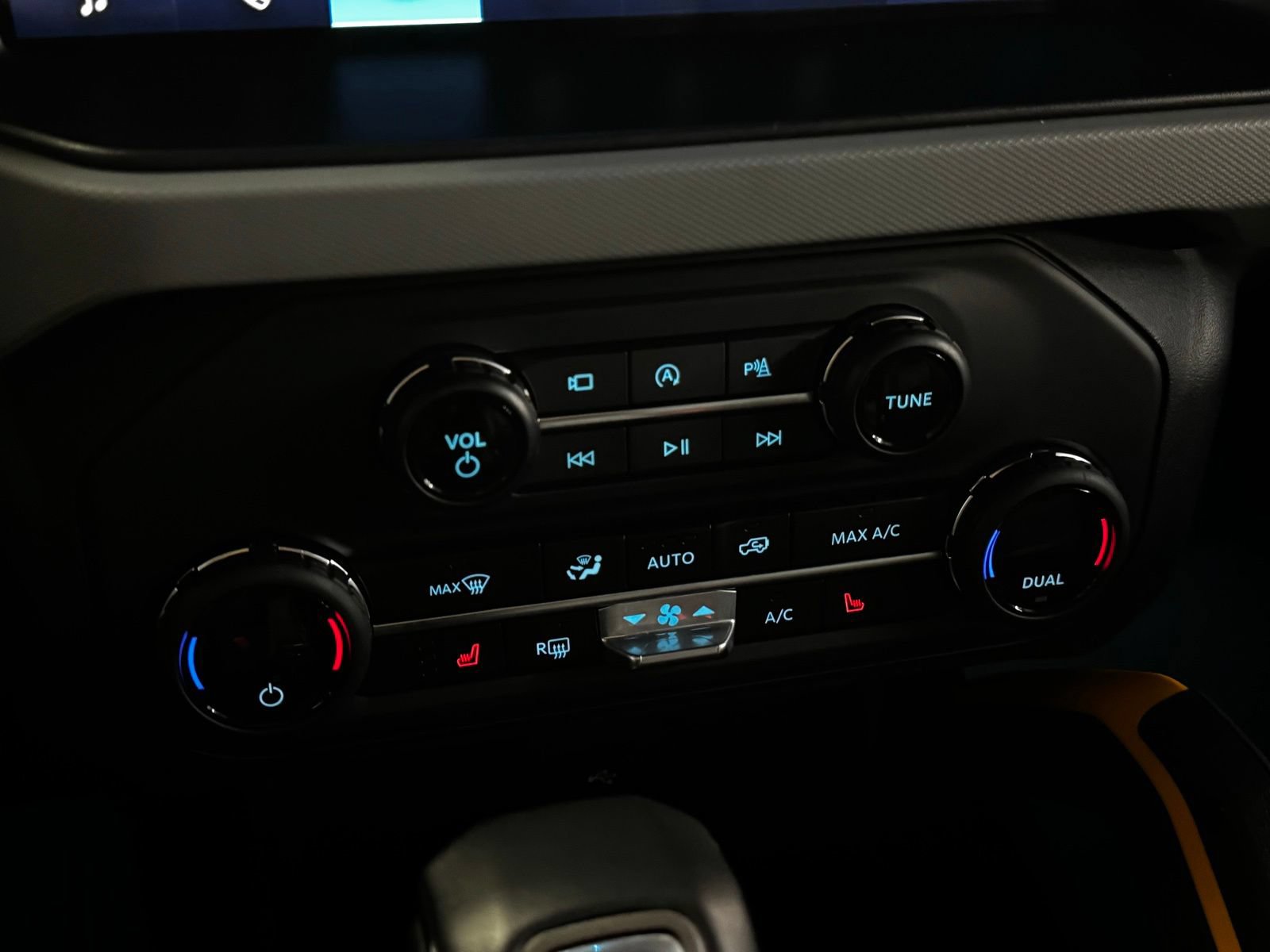 Used 2023 Ford Bronco Badlands AWD/4WD image 18